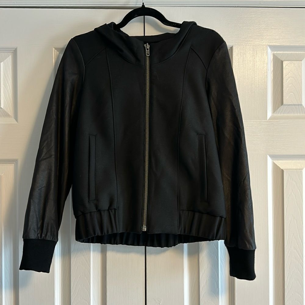 Helmut by Helmut Lang Women’s Black Hooded Jacket w/ Leather Sleeves, Size M